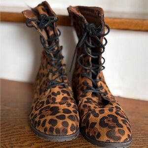 Forever Link Leopard Lace-Up Boots‎ Size 7.5 EUC